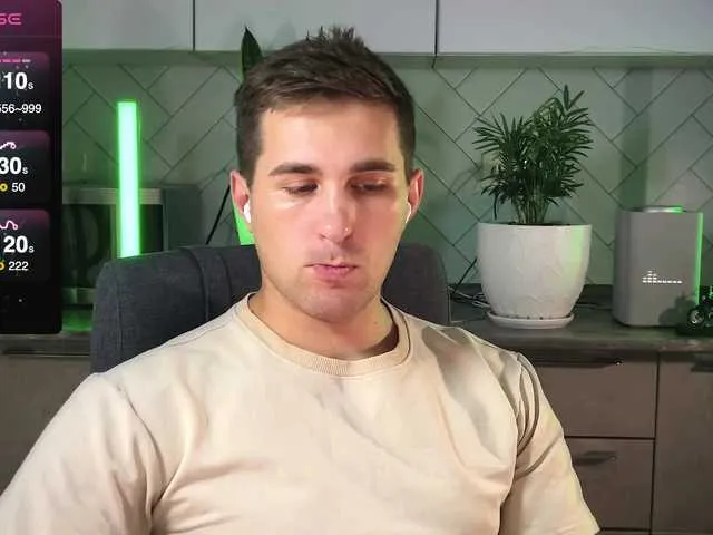 Live sex webcam photo for kOchka25 #290353813