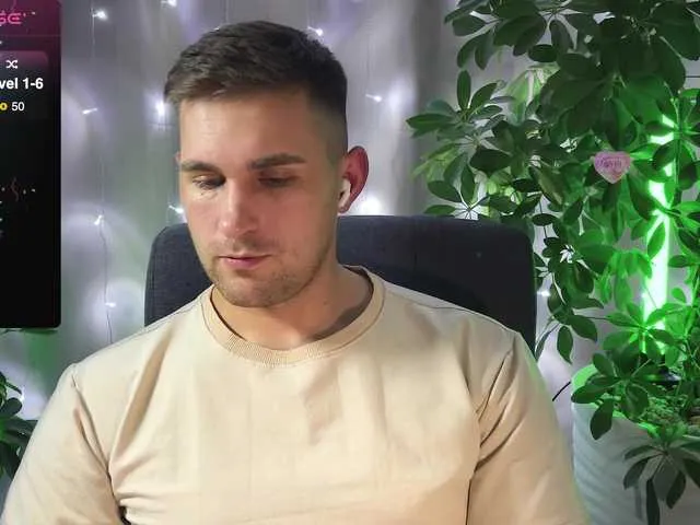 Live sex webcam photo for kOchka25 #290467984