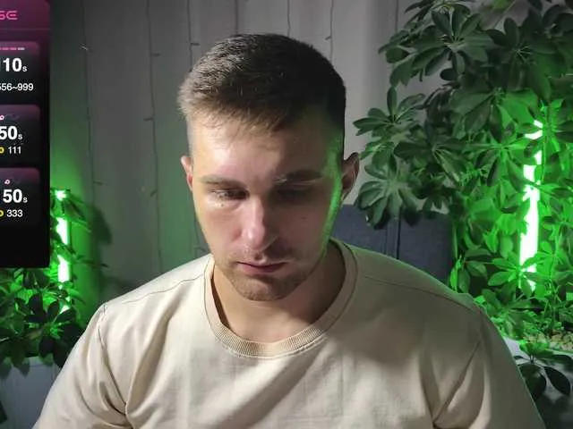 Live sex webcam photo for kOchka25 #290476239