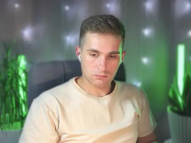 Live sex webcam photo for kOchka25 #290733762