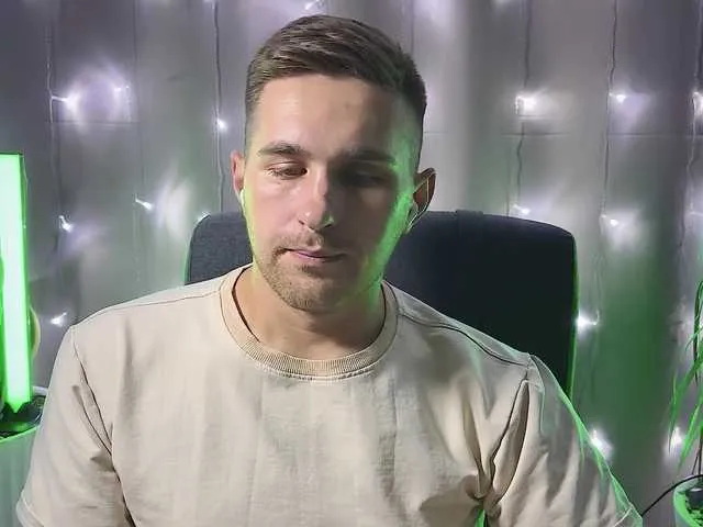 Live sex webcam photo for kOchka25 #290815066