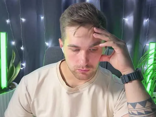 Live sex webcam photo for kOchka25 #290876340