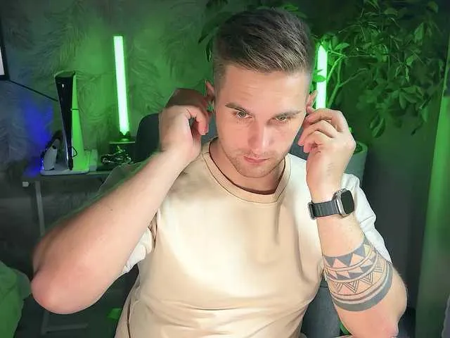 Live sex webcam photo for kOchka25 #290921408