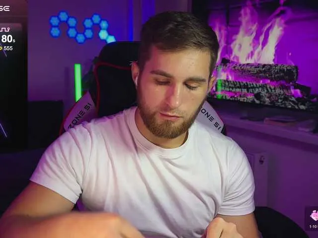 Live sex webcam photo for kOchka25 #292275738