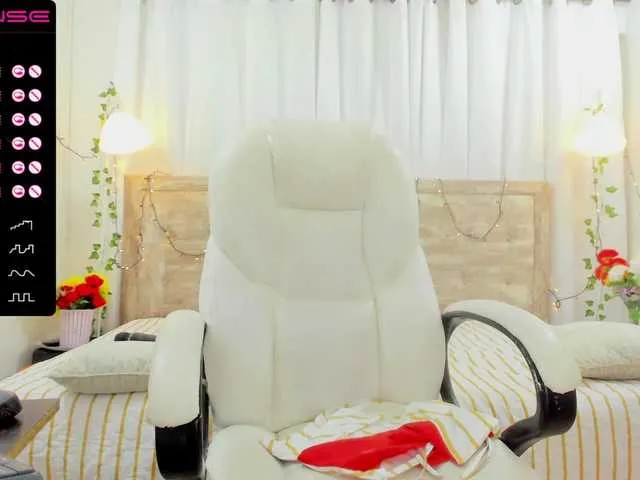 Live sex webcam photo for kaaatrinaa #272207184