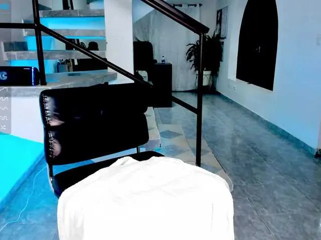 Live sex webcam photo for kaia-cams #275548339