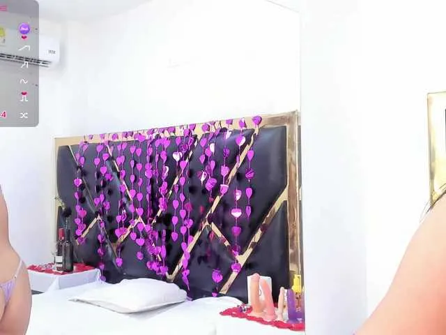 Live sex webcam photo for kailysweet1 #290527296