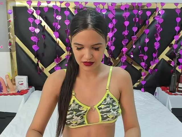 Live sex webcam photo for kailysweet1 #290541740