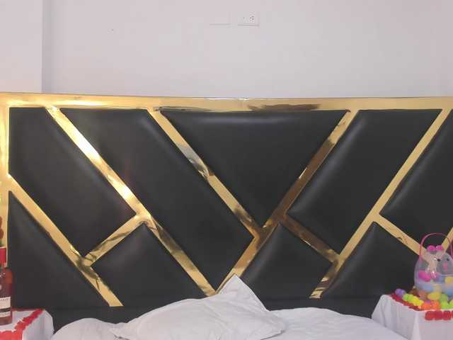 Live sex webcam photo for kailysweet1 #290772578