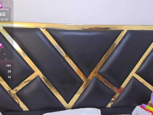 Live sex webcam photo for kailysweet1 #290953238