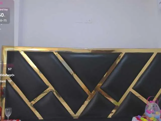 Live sex webcam photo for kailysweet1 #290960121