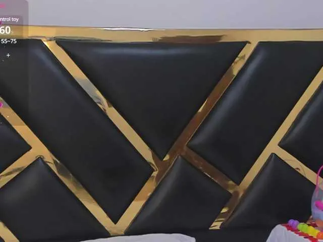 Live sex webcam photo for kailysweet1 #290970796