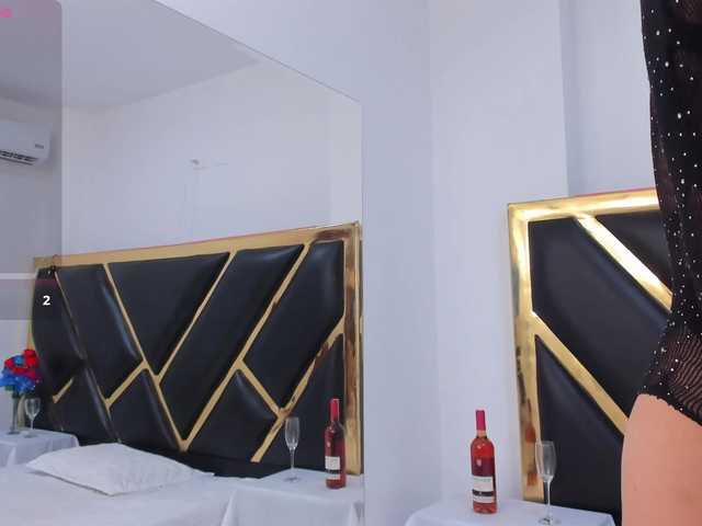 Live sex webcam photo for kailysweet1 #291739793