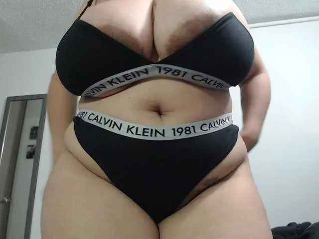 Live sex webcam photo for kainarodri10 #274037365