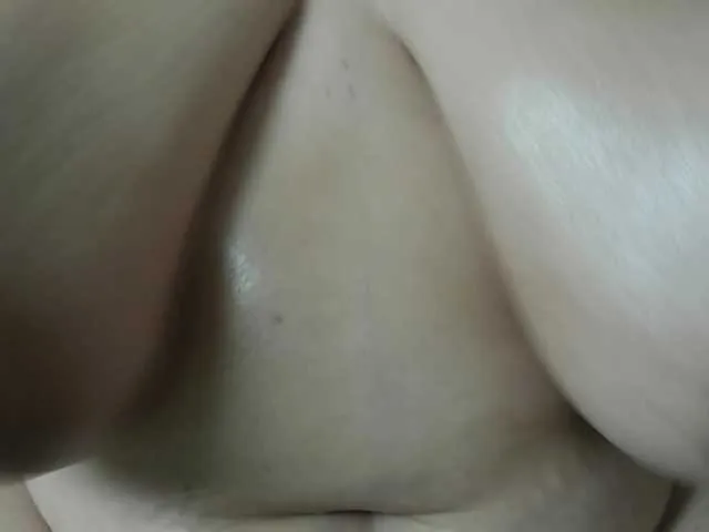 Live sex webcam photo for kainarodri10 #276040039