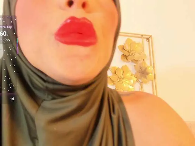 Live sex webcam photo for kalaa- #292041182