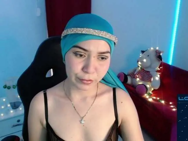 Live sex webcam photo for kalilaassad #271804572