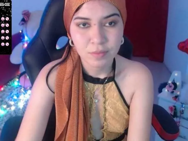 Live sex webcam photo for kalilaassad #272426874