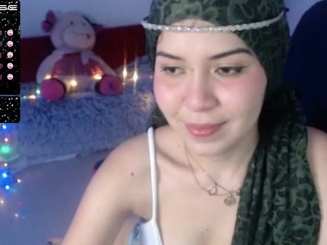 Live sex webcam photo for kalilaassad #272688948