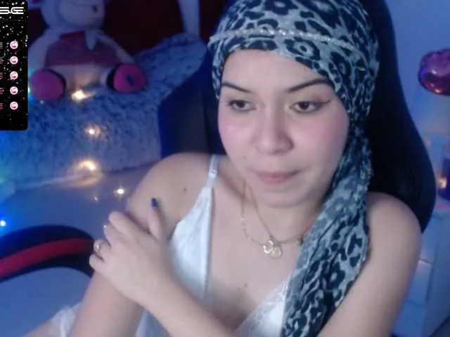 Live sex webcam photo for kalilaassad #272701106