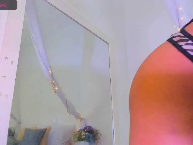 Live sex webcam photo for kamila-arias #277206169