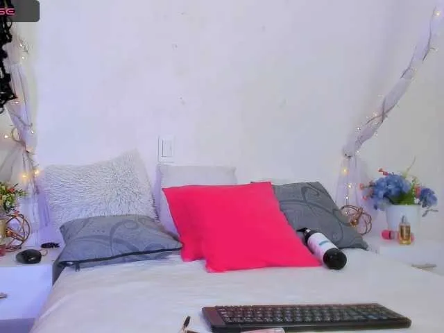 Live sex webcam photo for kamila-arias #277403460