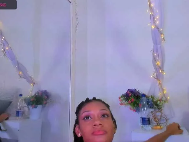 Live sex webcam photo for kamila-arias #277410800