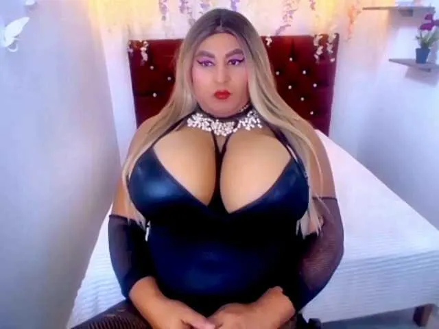 Live sex webcam photo for kamilabigcock #292948315