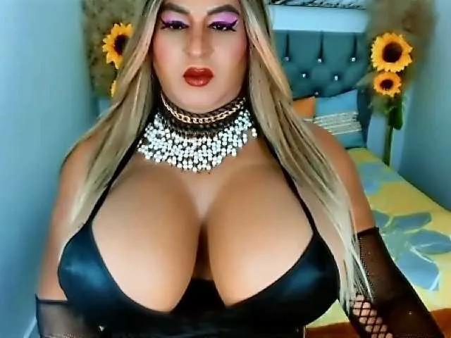 Live sex webcam photo for kamilabigcock #293054551
