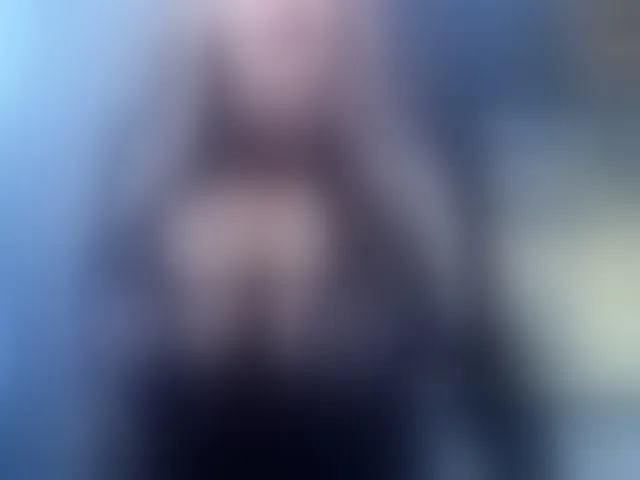 Live sex webcam photo for kamilabigcock #293816468