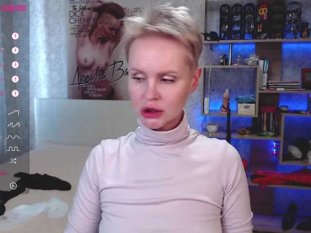 Live sex webcam photo for kara-queen #274280391