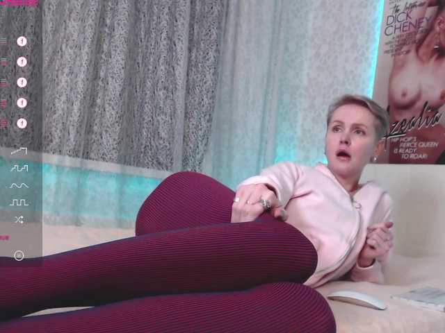 Live sex webcam photo for kara-queen #275069404