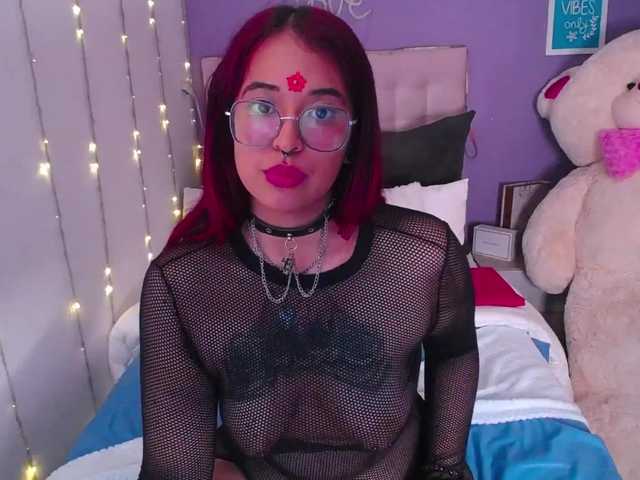 Live sex webcam photo for karakaraa #272832091