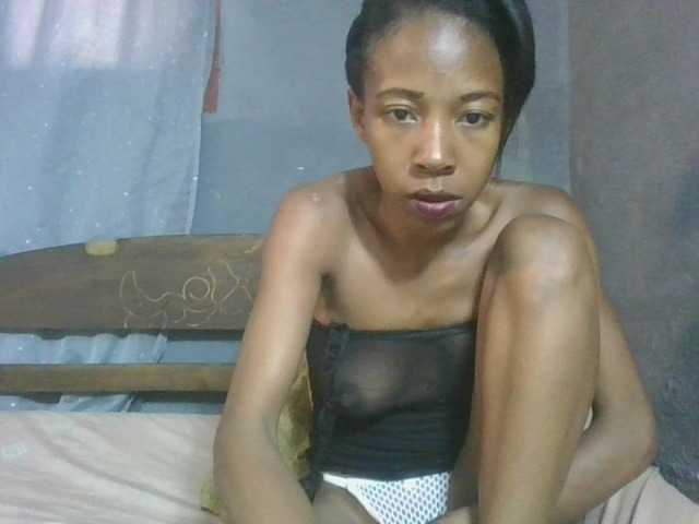 Live sex webcam photo for karamel-sexy #291818148