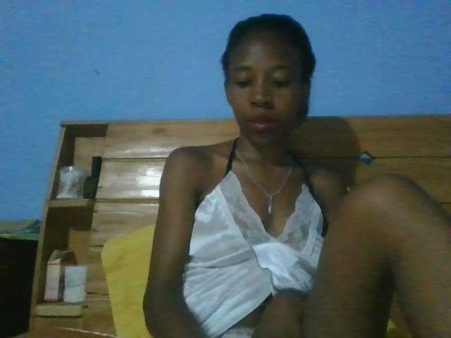 Live sex webcam photo for karamel-sexy #291981587