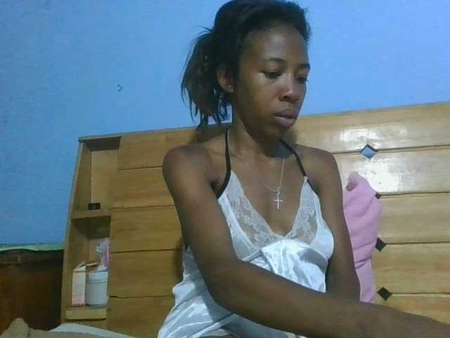 Live sex webcam photo for karamel-sexy #292083018