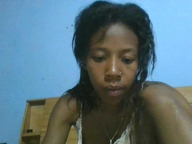 Live sex webcam photo for karamel-sexy #292089727