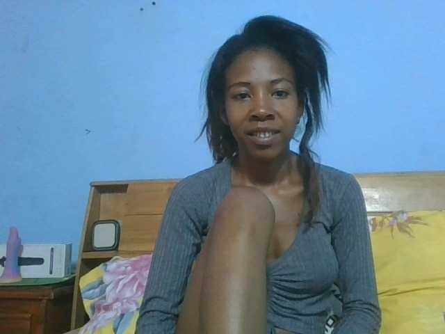 Live sex webcam photo for karamel-sexy #292305514