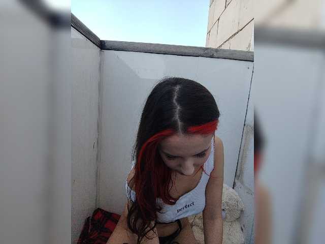 Live sex webcam photo for karamelkkka #273699060