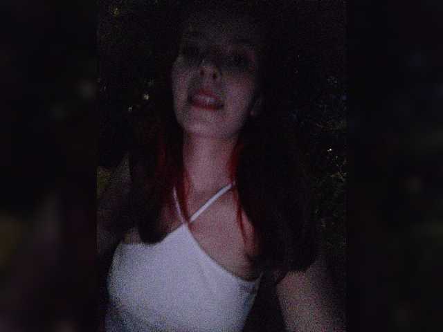 Live sex webcam photo for karamelkkka #273837119