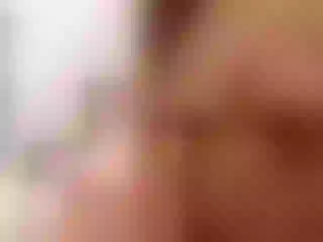 Live sex webcam photo for kareenaa #275645043