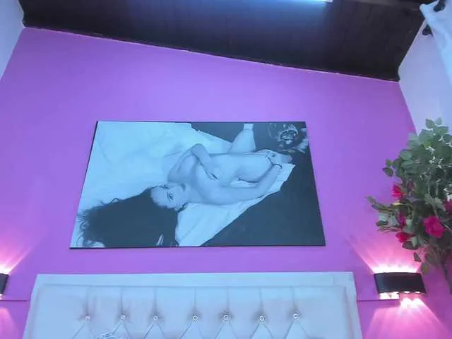 Live sex webcam photo for karen-red #273725539