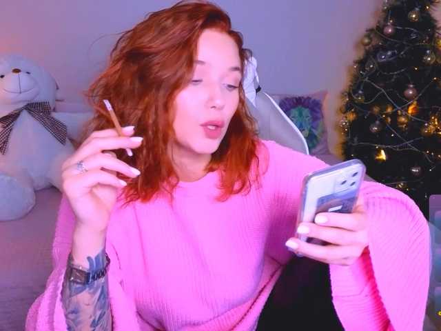 Live sex webcam photo for karenmorris #290367785