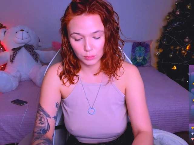 Live sex webcam photo for karenmorris #290388826