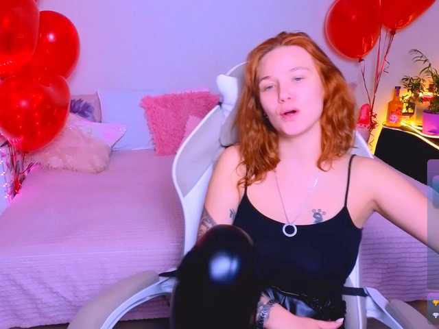 Live sex webcam photo for karenmorris #290487829