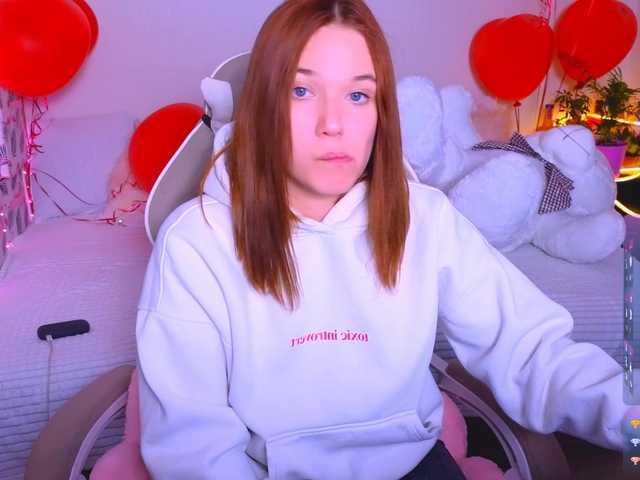 Live sex webcam photo for karenmorris #290745925