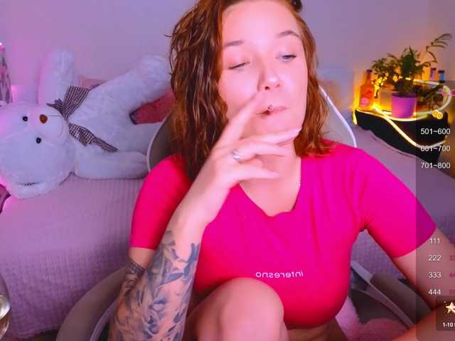 Live sex webcam photo for karenmorris #290904699