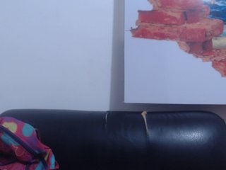 Live sex webcam photo for karimee #219823824