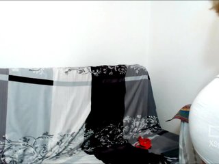 Live sex webcam photo for kariniawi #219551283