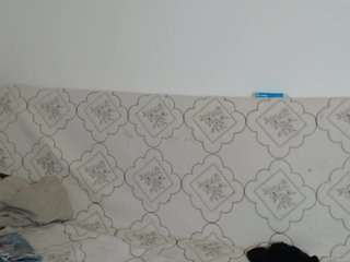 Live sex webcam photo for kariniawi #233403582